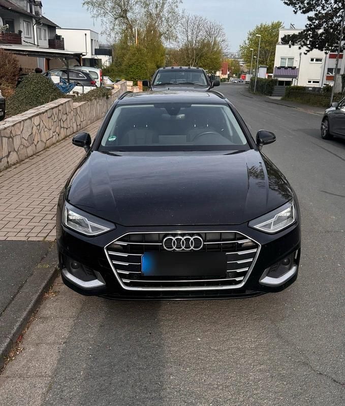 Gebraucht Audi A4 163 PS (119 kW) 2020 Schwarz Kombi