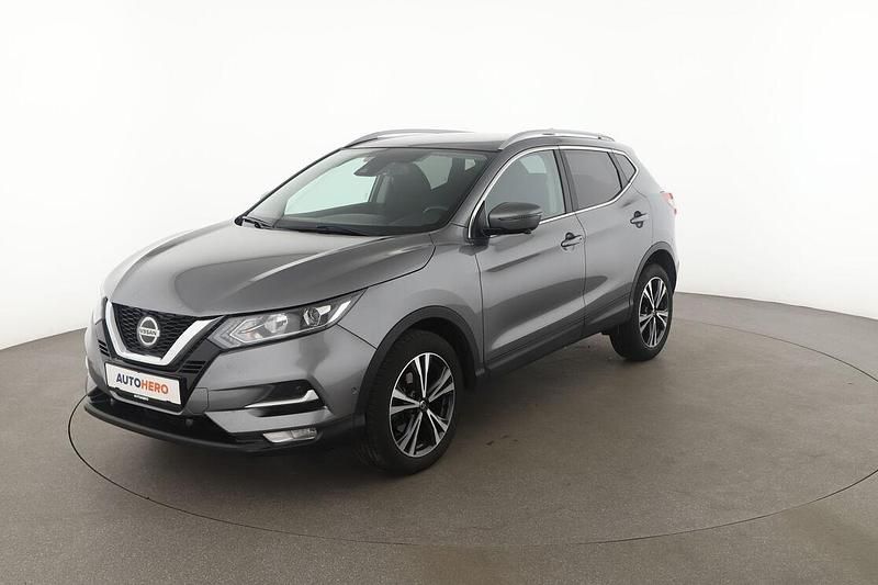 Grau Gebraucht 2020 Nissan Qashqai N-Connecta SUV | 18.600 € (Etwas zu teuer) - Bild 1/3