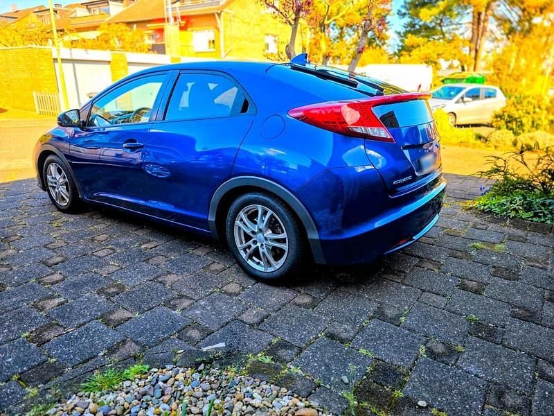 Gebraucht Honda Civic 100 PS (73 kW) 2012 Blau Limousine