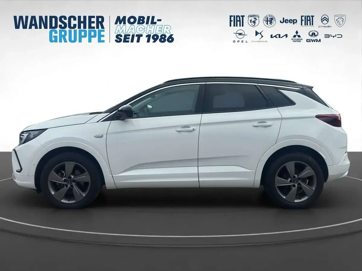 Gebraucht Opel Grandland X 131 PS (96 kW) 2024 Weißschwarz SUV