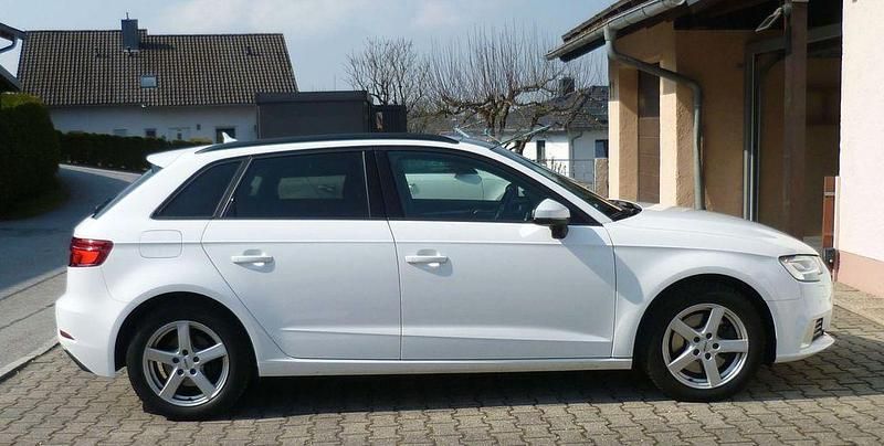 Gebraucht Audi A3 Sport 190 PS (139 kW) 2017 Weiß Limousine