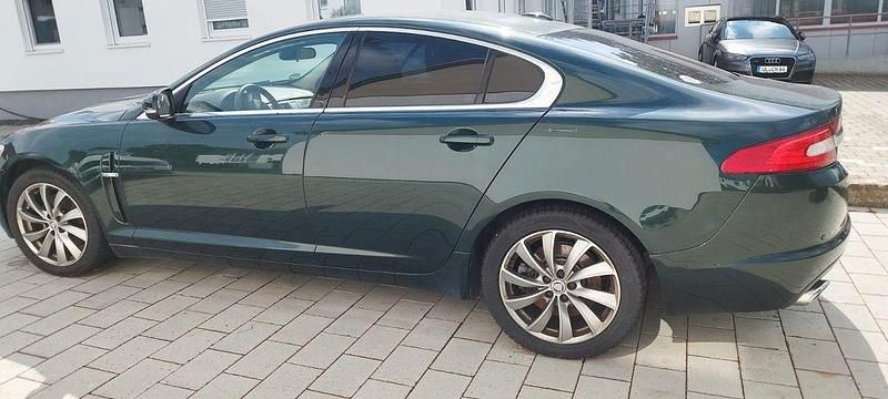 Grün Gebraucht 2011 Jaguar XF Limousine | 8.500 € (Fairer Preis) - Bild 1/4