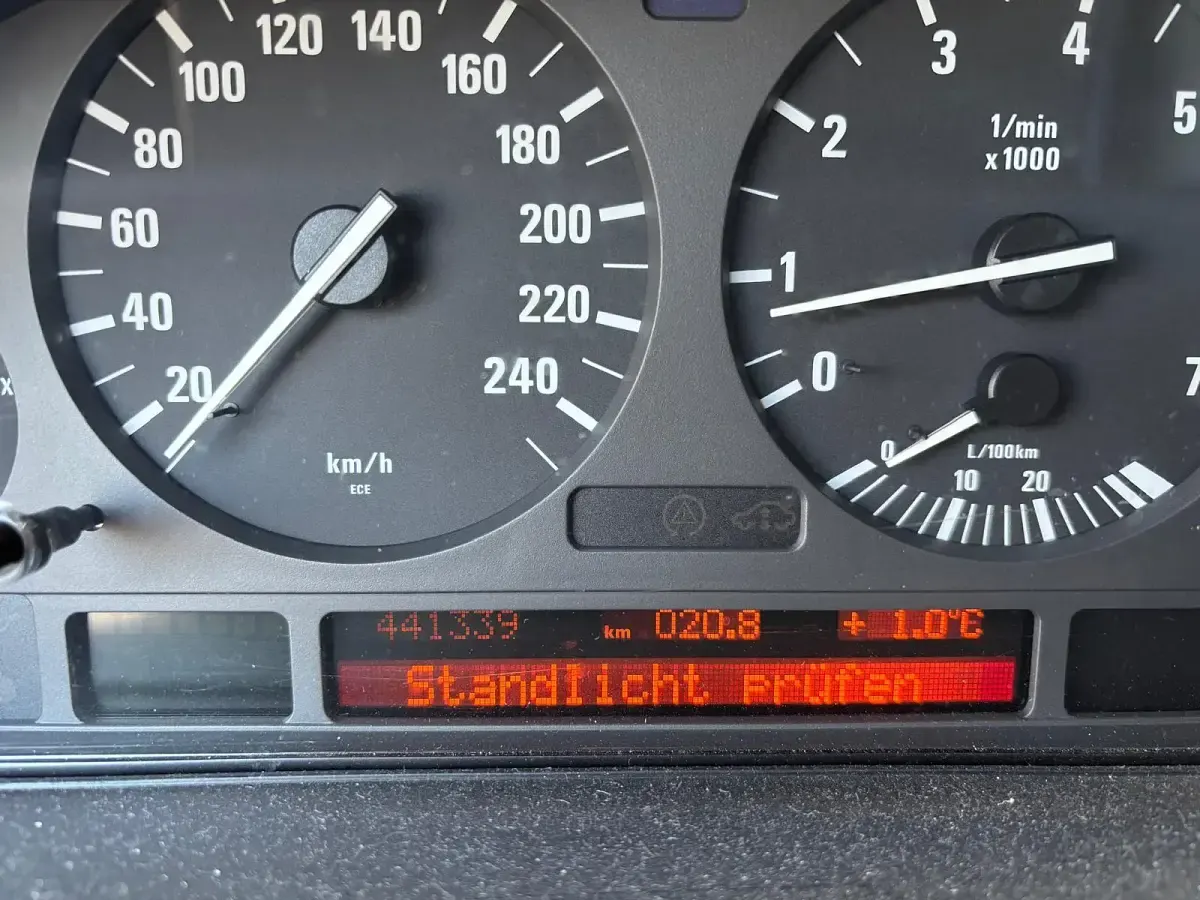 Gebraucht BMW 528 193 PS (141 kW) 1997 Silber Limousine