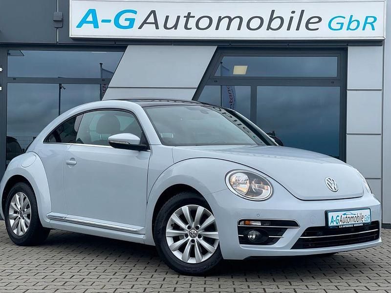 Weiß Gebraucht 2017 VW Beetle Design Kleinwagen | 13.900 € (Etwas zu teuer) - Bild 1/4