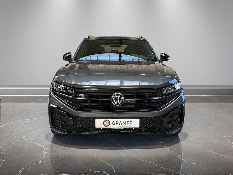 Neu VW Touareg Edition 286 PS (210 kW) 2026 Grau SUV