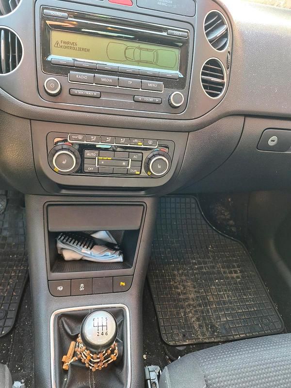 Gebraucht VW Golf Plus Cross 105 PS (77 kW) 2010 Schwarz Van / Kleinbus