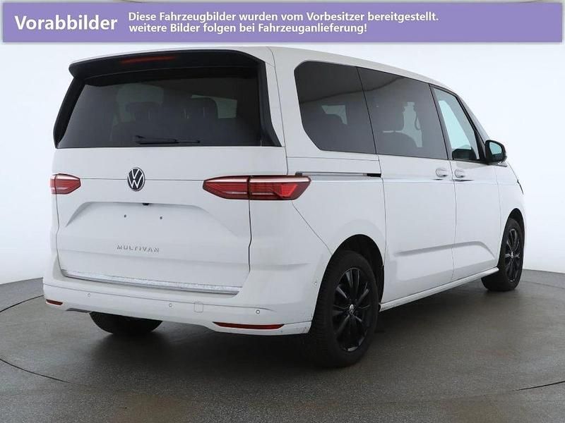 Gebraucht VW T7 Style 150 PS (110 kW) 2025 Weiß Van