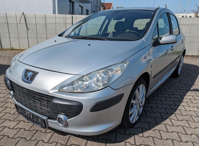 Grau Gebraucht 2005 Peugeot 307 Premium Kleinwagen | 2.000 € (Guter Preis) - Bild 1/4
