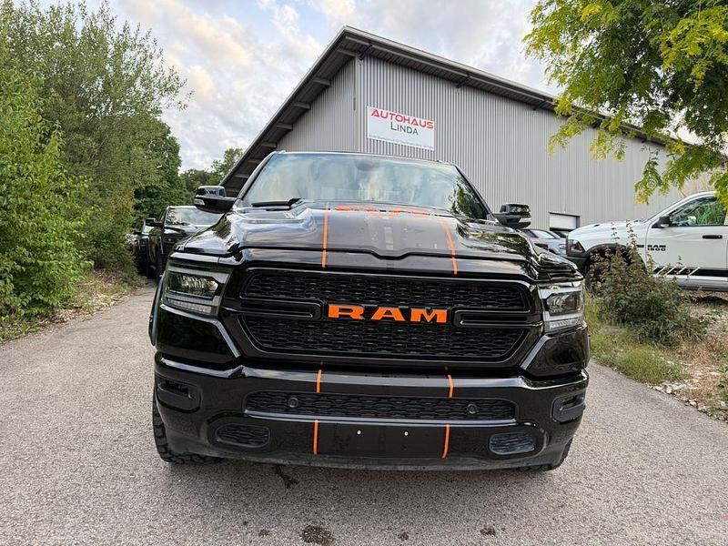 Gebraucht Dodge Ram 401 PS (294 kW) 2021 Schwarz Pickup