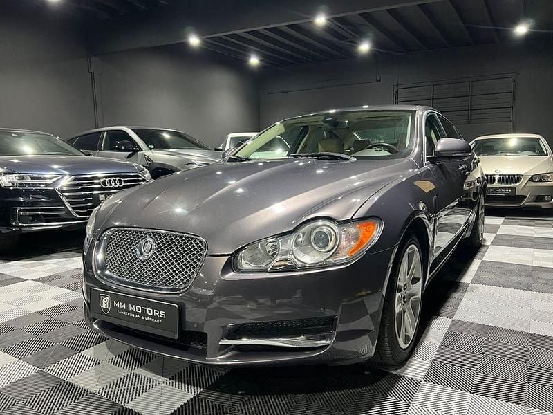 Gebraucht Jaguar XF Premium Luxury 238 PS (175 kW) 2009 Grau Limousine