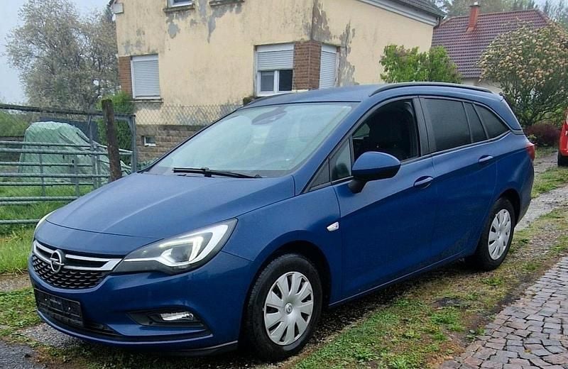 Blau Gebraucht 2018 Opel Astra Kombi | 4.800 € (Superpreis) - Bild 1/4