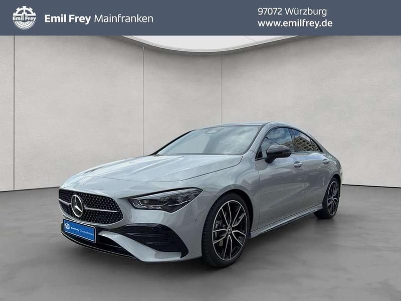 Manufaktur alpingrau uni Gebraucht 2025 Mercedes CLA180 AMG Limousine | 38.400 € - Bild 1/4