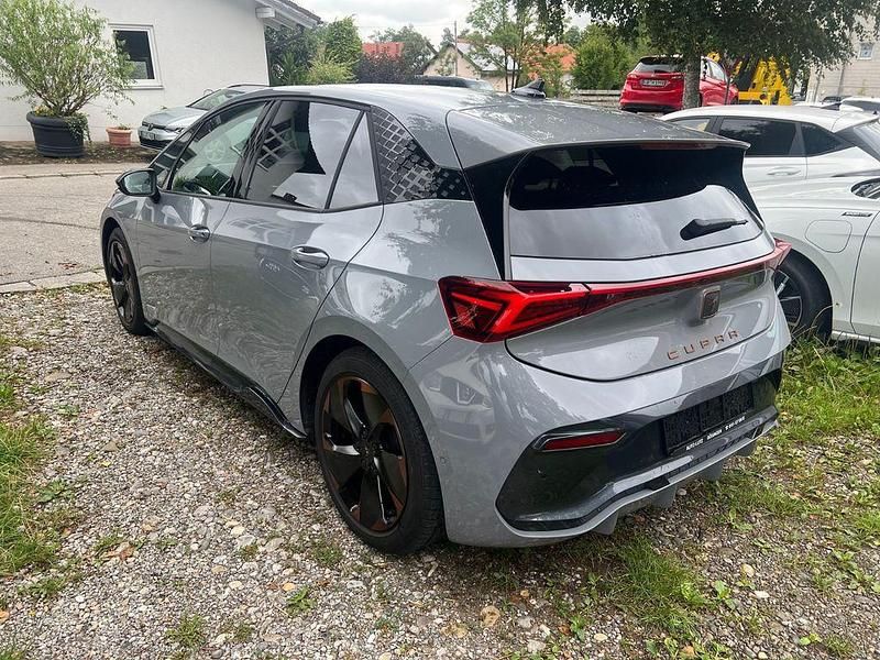 Gebraucht Cupra Born 150 kW (204 PS) 2023 Quasargrau Kleinwagen