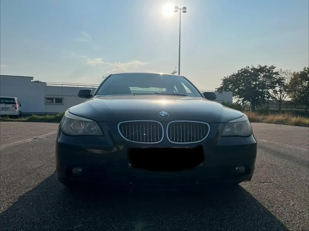 Gebraucht BMW 525 177 PS (130 kW) 2006 Schwarz Limousine