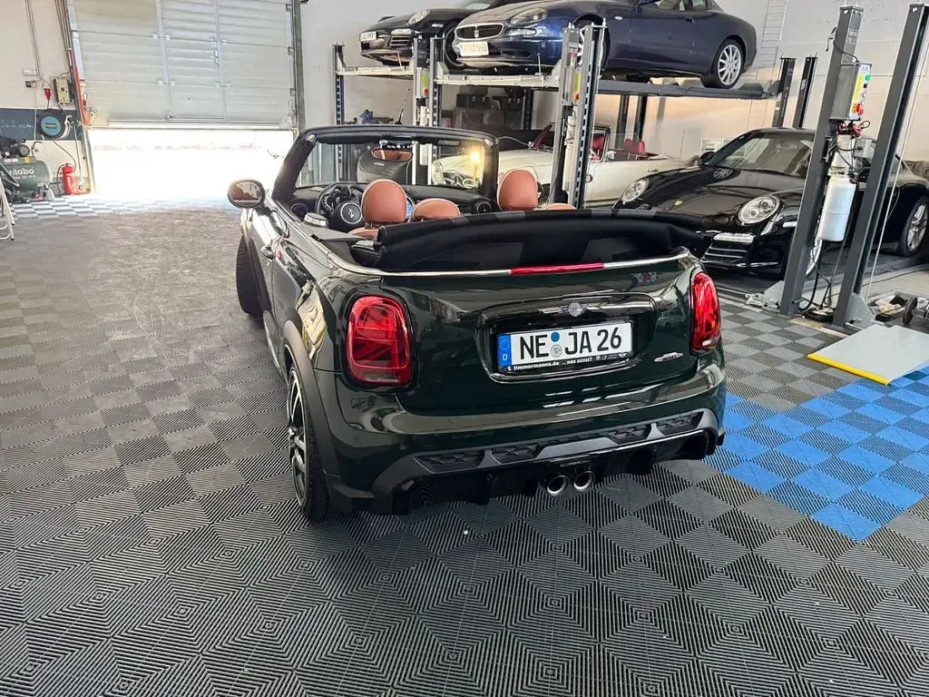 Gebraucht Mini John Cooper Works 265 PS (194 kW) 2023 Grün Kleinwagen