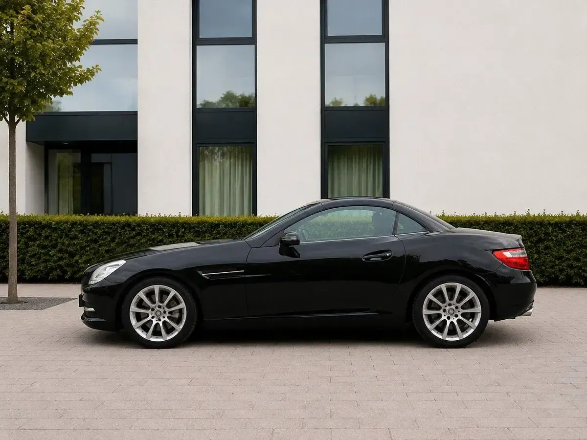 Gebraucht Mercedes SLK200 184 PS (135 kW) 2011 Schwarz Cabrio