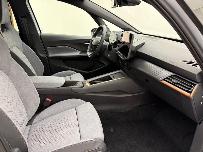 Neu Cupra Born 169 kW (231 PS) 2026 Silber Kleinwagen