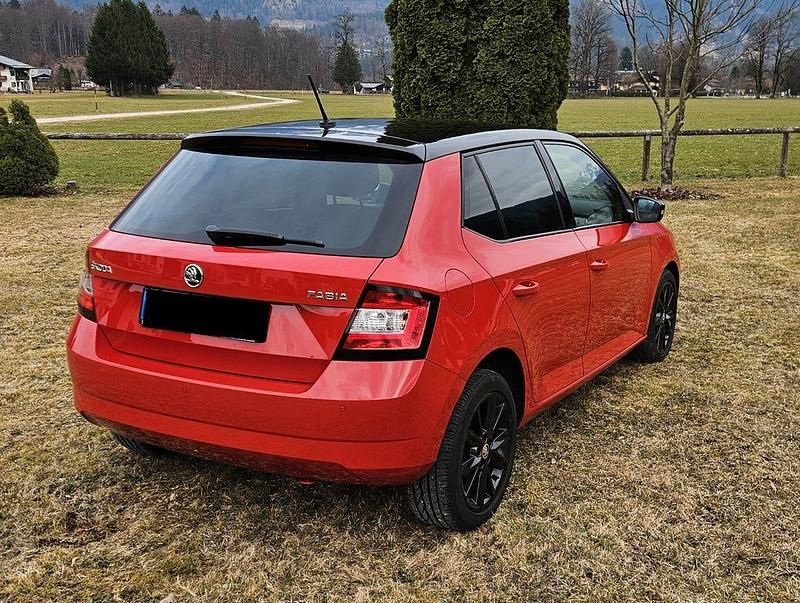 Gebraucht Skoda Fabia Style 105 PS (77 kW) 2015 Rot Limousine