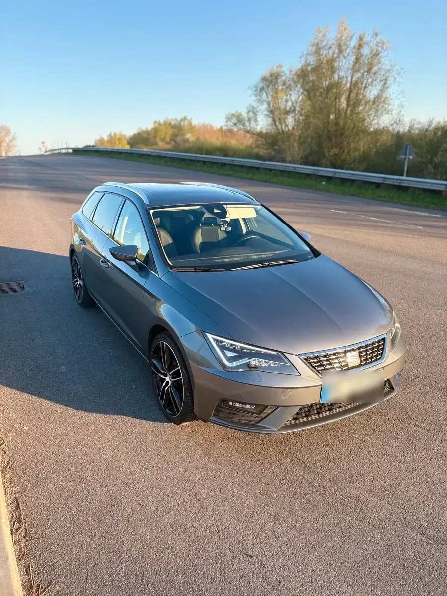 Gebraucht Seat Leon ST 150 PS (110 kW) 2017 Grau Kombi