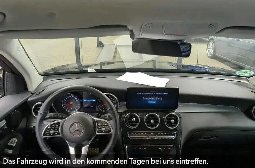 Gebraucht Mercedes GLC200 163 PS (119 kW) 2022 Schwarz SUV