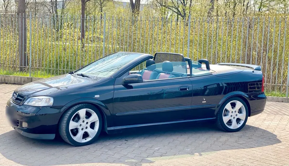 Gebraucht Opel Astra 125 PS (91 kW) 2003 Schwarz Cabrio