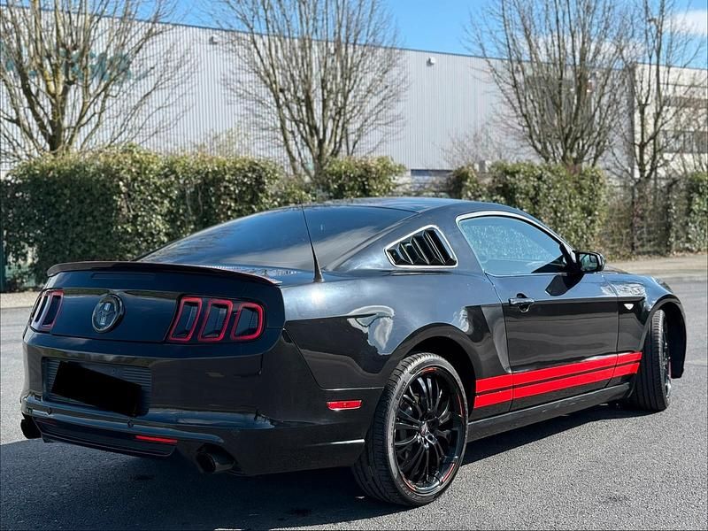 Gebraucht Ford Mustang Premium 309 PS (227 kW) 2013 Schwarz Coupé