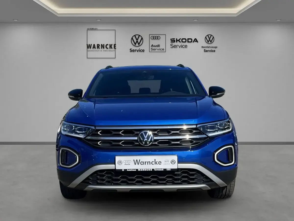 Gebraucht VW T-Roc Style 150 PS (110 kW) 2024 Ravennablau metallic SUV
