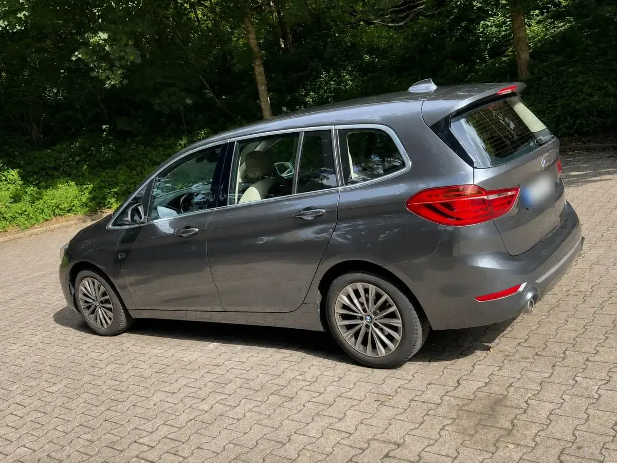 Gebraucht BMW 220 Sport Line 192 PS (141 kW) 2018 Grau Limousine