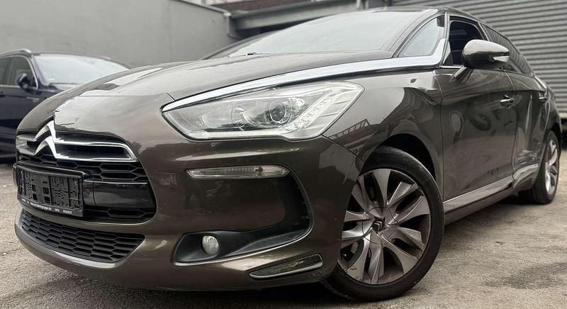 Braun Gebraucht 2012 Citroën DS5 So Chic Kleinwagen | 3.990 € (Superpreis) - Bild 1/4