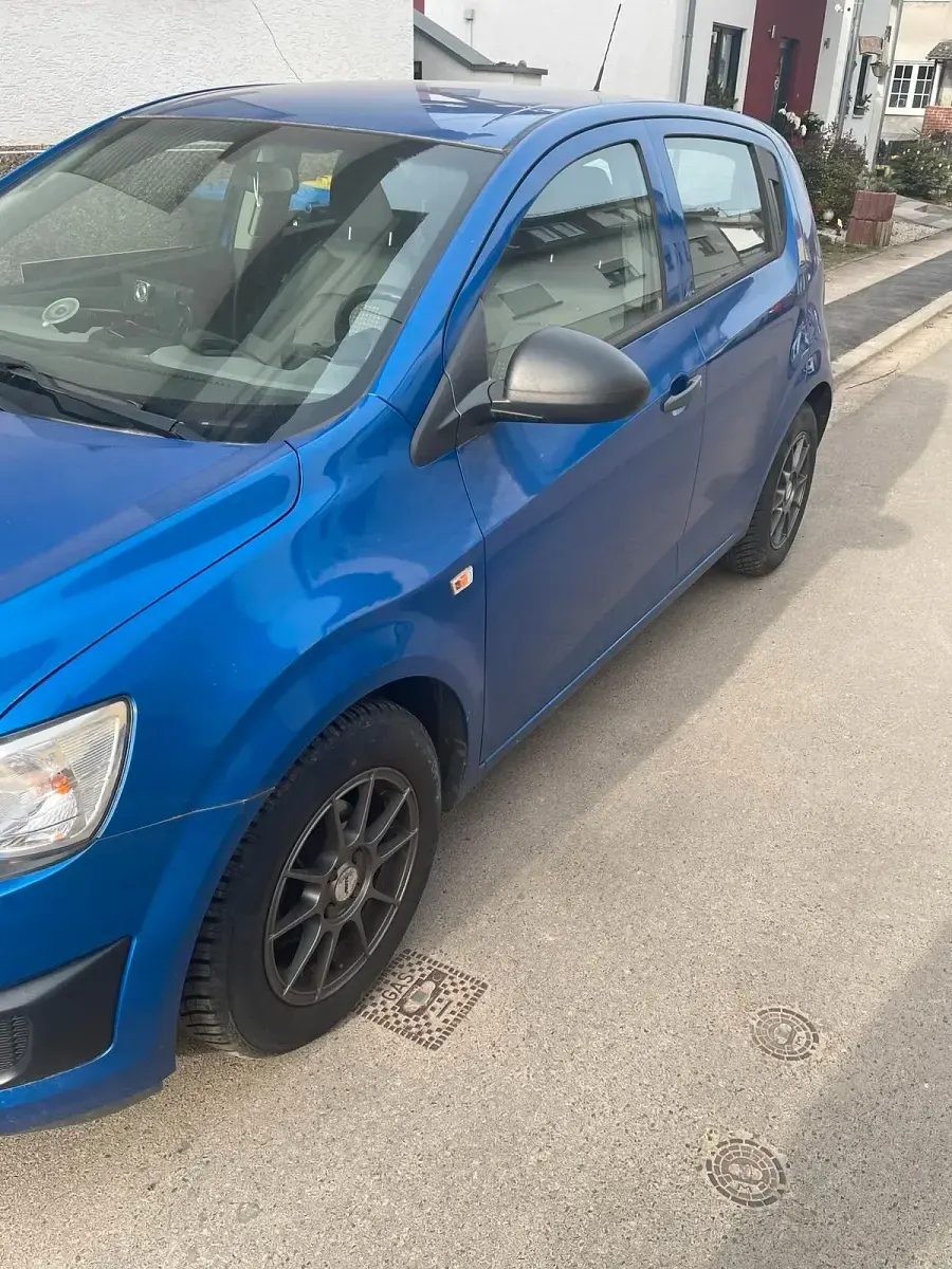 Używany Chevrolet Aveo 69 KM (50 kW) 2012 Niebieski Hatchback