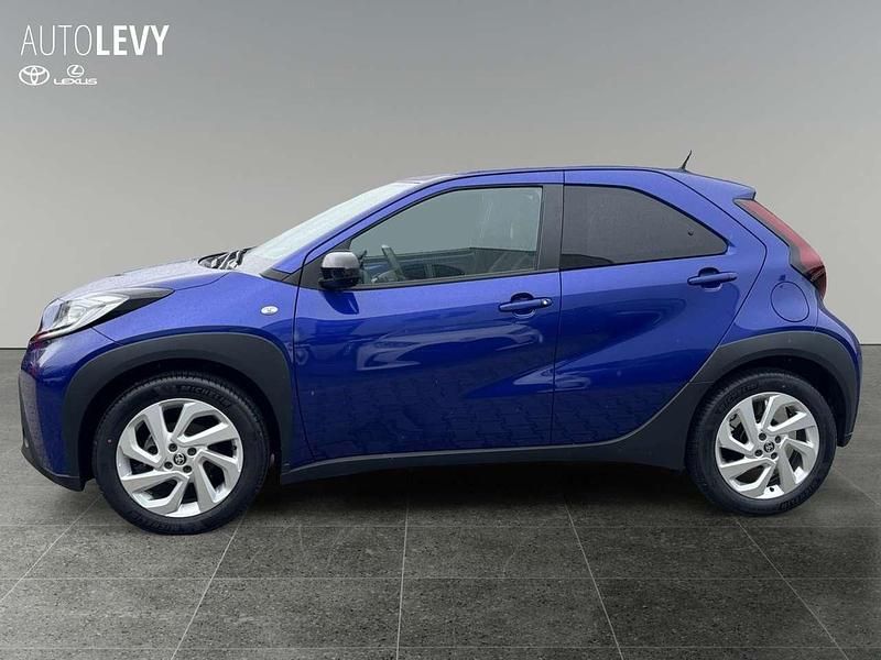Gebraucht Toyota Aygo X Active 72 PS (52 kW) 2024 Blau SUV