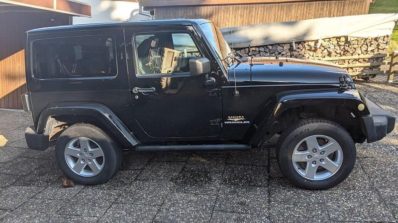 Gebraucht Jeep Wrangler Sahara 200 PS (147 kW) 2013 Schwarz SUV