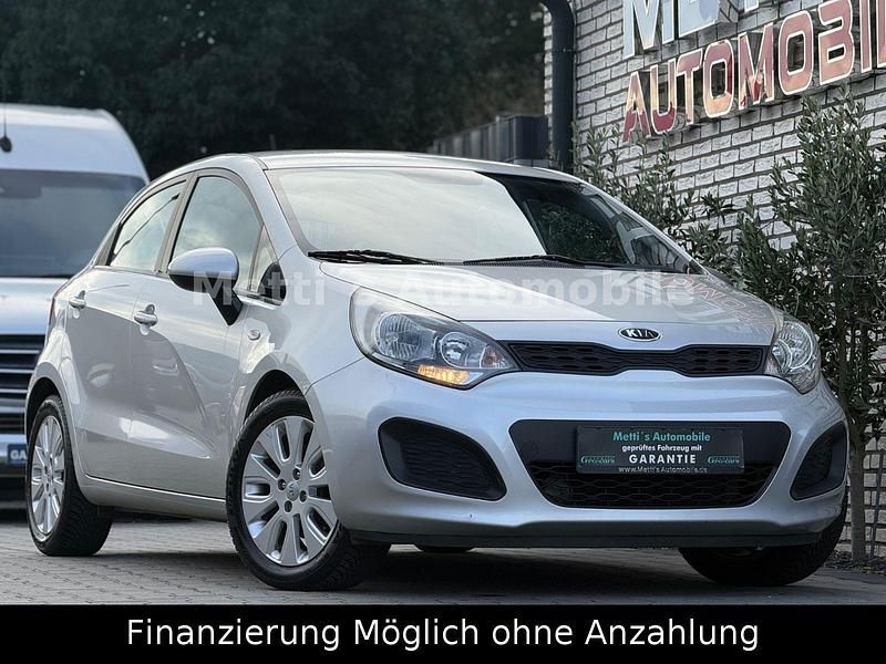 Gebraucht Kia Rio Edition 7 86 PS (63 kW) 2012 Silber Kleinwagen