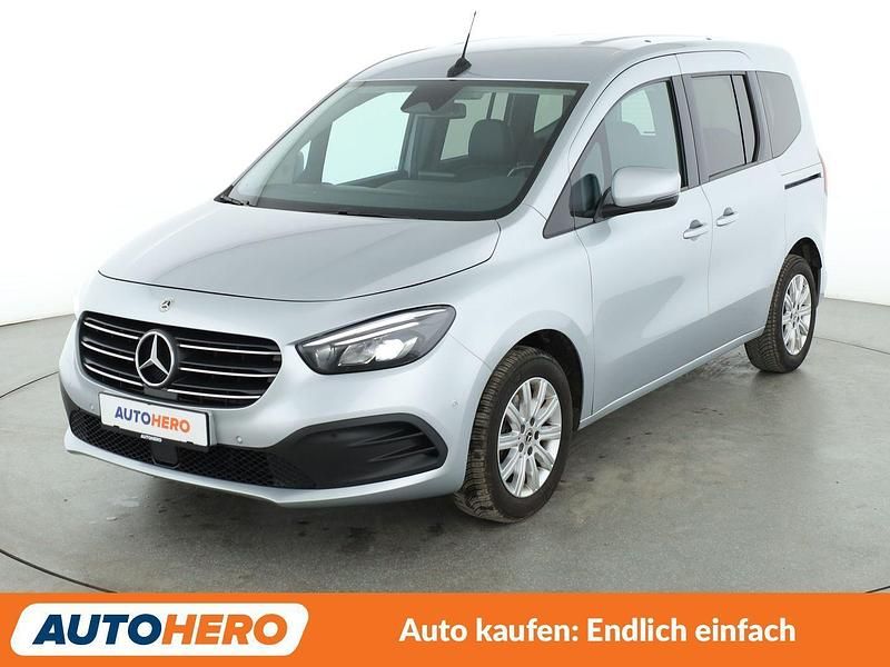 Gebraucht Mercedes T180 Progressive 116 PS (85 kW) 2022 Grau Van / Kleinbus