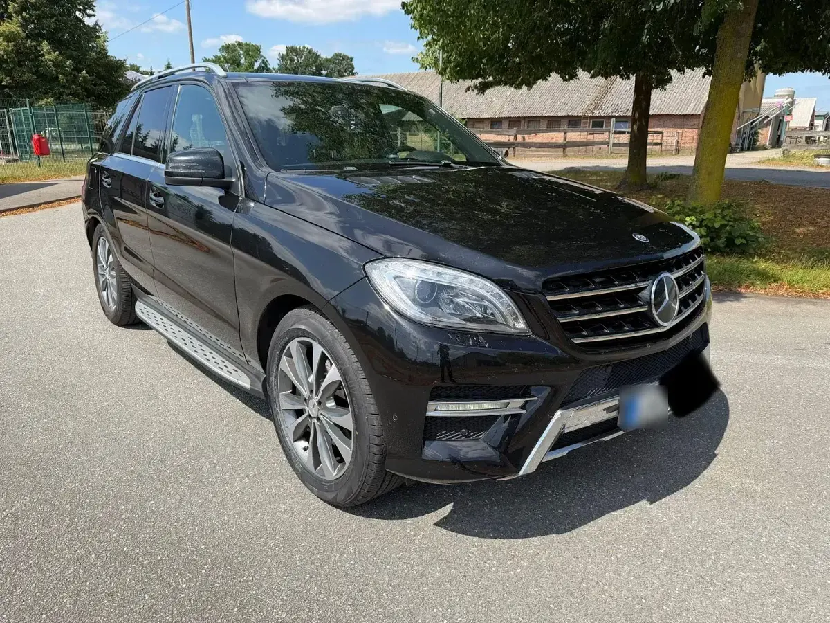 Gebraucht Mercedes ML350 258 PS (189 kW) 2012 Schwarz SUV