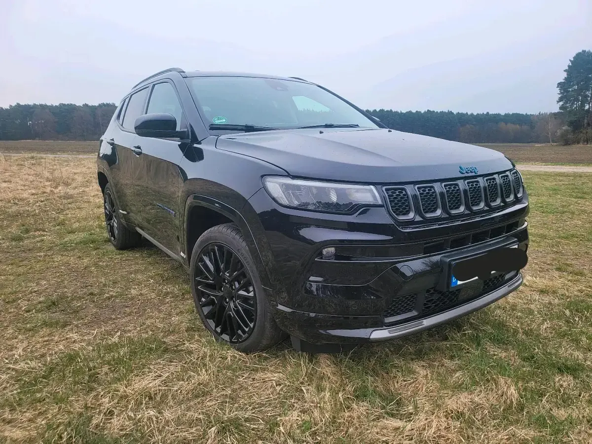 Gebraucht Jeep Compass 241 PS (177 kW) 2022 Schwarz SUV