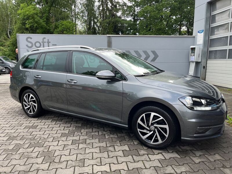 Grau Gebraucht 2018 VW Golf VII Join Limousine | 16.500 € (Fairer Preis) - Bild 1/4