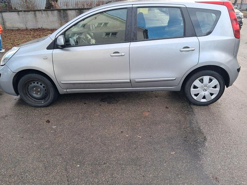 Usata Nissan Note Acenta 110 CV (80 kW) 2006 Argento Utilitaria