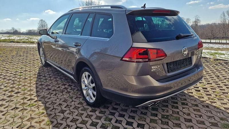 Gebraucht VW Golf Alltrack 184 PS (135 kW) 2015 Limestone grey metallic Kombi