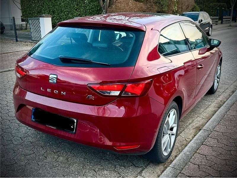 Gebraucht Seat Leon 110 PS (80 kW) 2014 Rot Limousine