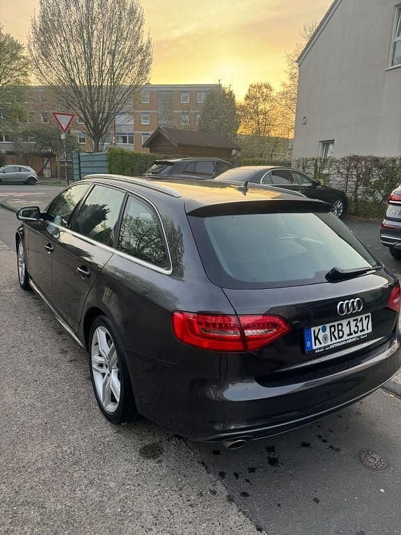 Gebraucht Audi A4 S-Line 204 PS (150 kW) 2012 Schwarz Kombi