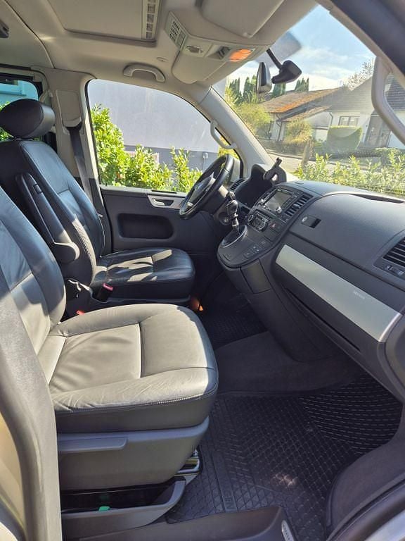 Gebraucht VW Multivan Highline 140 PS (102 kW) 2009 Beige Van / Kleinbus