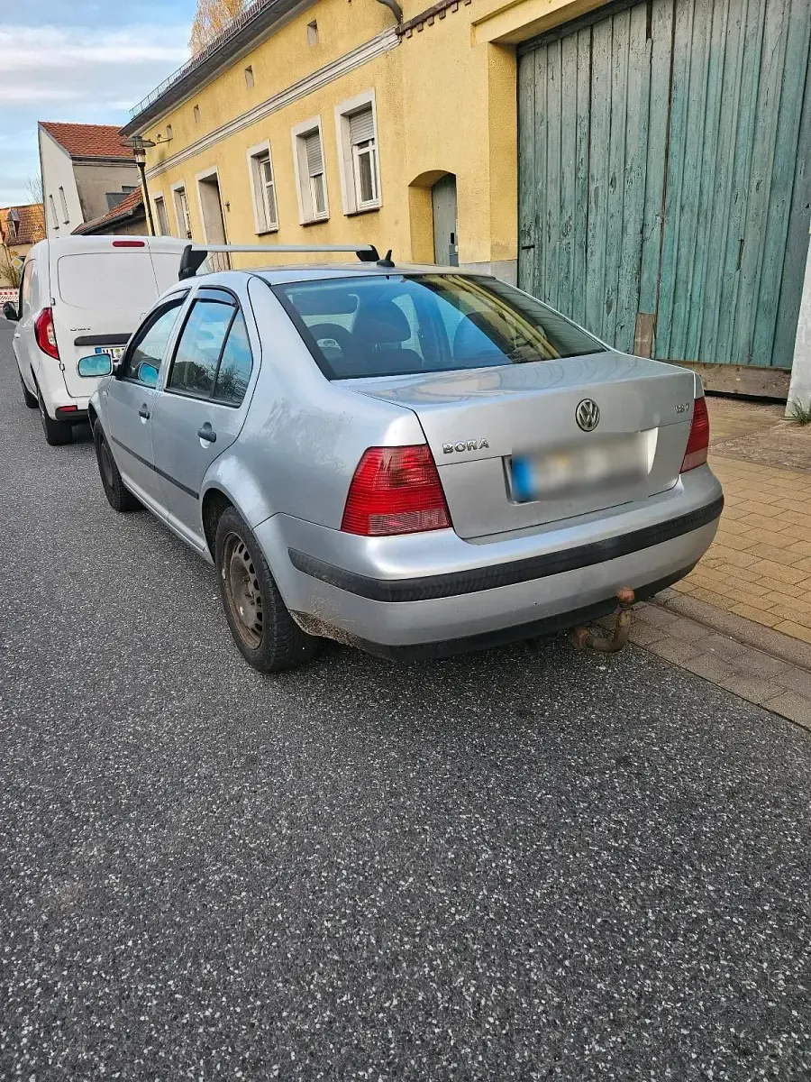 Brugt VW Bora 90 HK (66 kW) 2001 Sølv Sedan