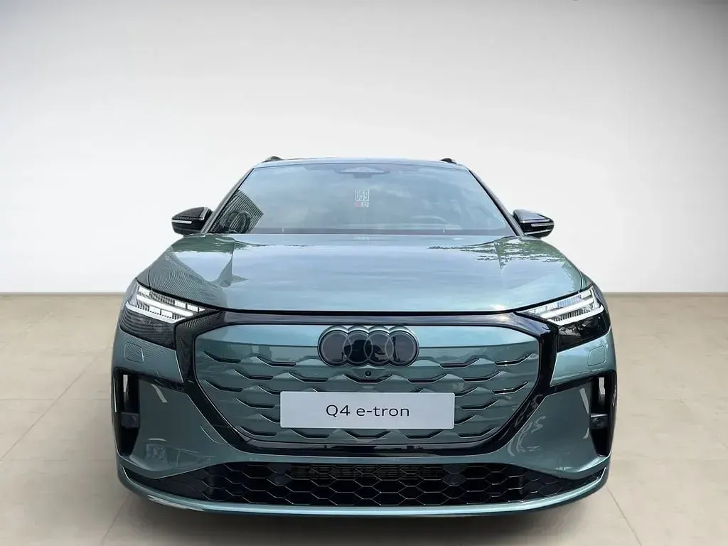 Neu Audi Q4 e-tron Sport 219 kW (299 PS) 2026 Grün SUV