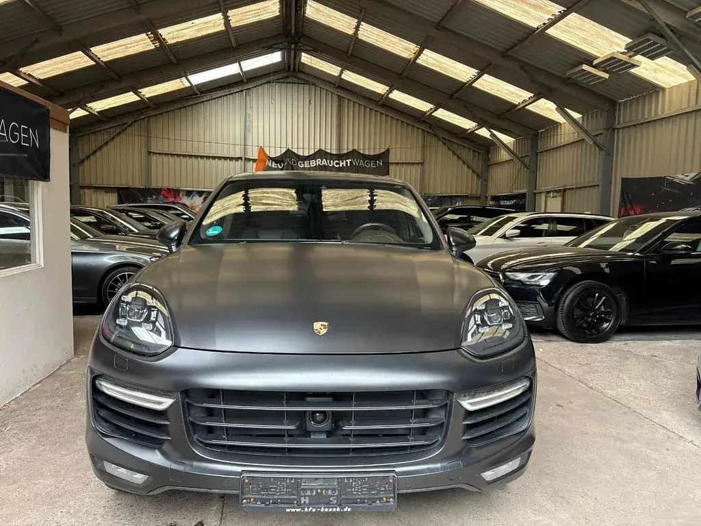 Gebraucht Porsche Cayenne Turbo 519 PS (381 kW) 2015 Schwarz SUV