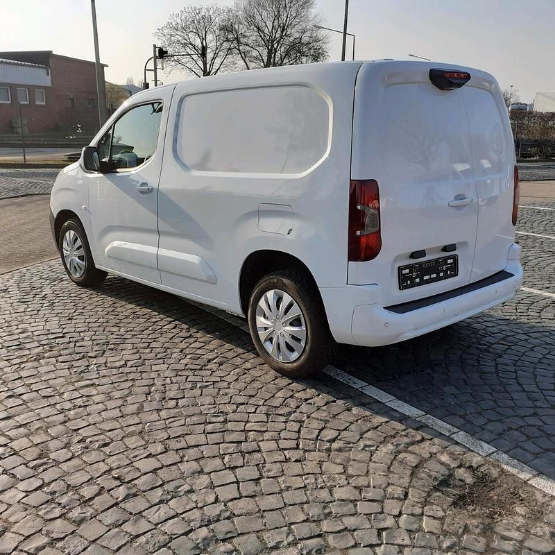 Gebraucht Citroën Berlingo 131 PS (96 kW) 2019 Weiß Van / Kleinbus