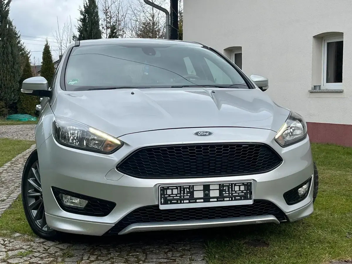 Usata Ford Focus ST-Line 125 CV (91 kW) 2017 Grigio Station wagon