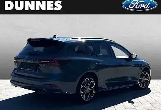 Gebraucht Ford Focus ST-Line 155 PS (114 kW) 2022 Chromablau metallic Kombi