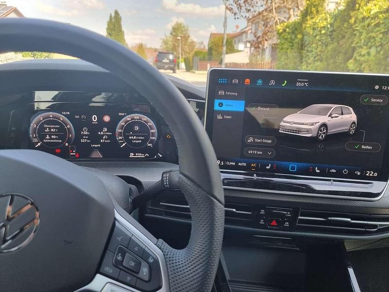 Gebraucht VW Golf VIII R-line 150 PS (110 kW) 2025 Schwarz Limousine