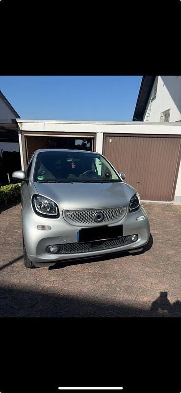 Silber Gebraucht 2019 Smart ForTwo Cabrio Cabrio | 17.000 € (Guter Preis) - Bild 1/4